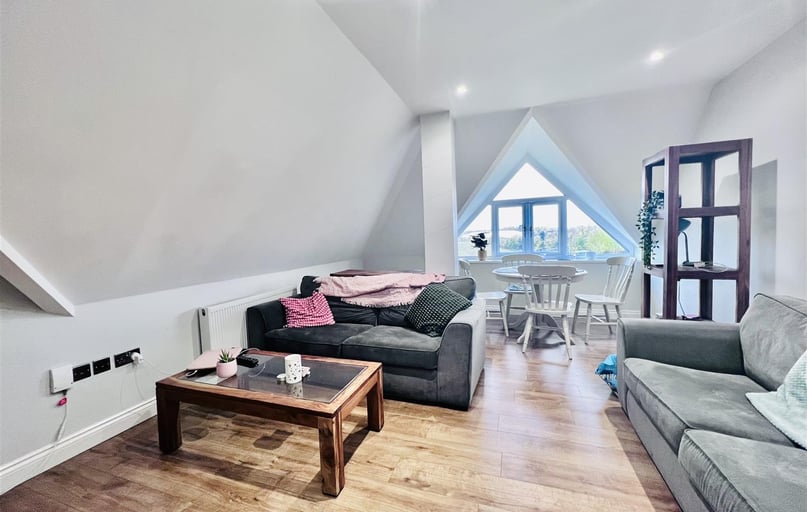 Loughborough Road, West Bridgford, Nottingham - Image 1